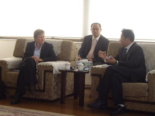 李极明副厅长会见澳大利亚西太平洋银行有限公