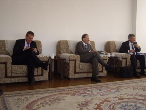 李极明副厅长会见澳大利亚西太平洋银行有限公