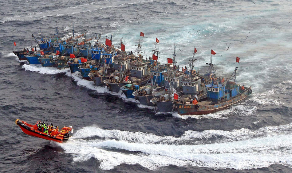 韩海警3天抓罚5艘中国渔船 称其装雷达预警_滚