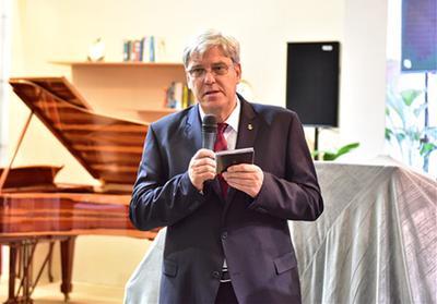 施坦威发布中国十周年特别珍藏版钢琴_美通社