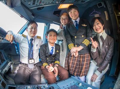 香港航空举办第五届飞上云霄学生航空体验计
