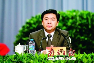 市委书记称深圳社会心态浮躁 市民归属感不强