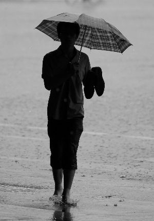 北京降百年一遇暴雨 多地成“积水潭”(图)
