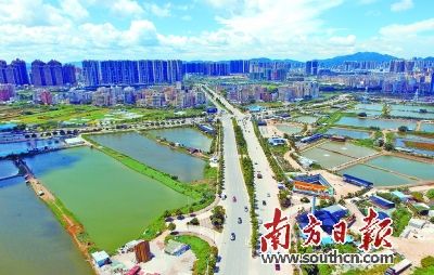坦洲潭隆南路与珠海造贝工人新村路已建成通车,它是中珠两地道路对接项目中首条被打通的“断头路”。 南方日报记者 叶志文 摄 “中山+珠海”同城化再提速