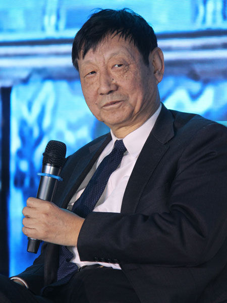 第二届“人大老博士论坛”于2015年11月7日在北京举行。上图为中国银行前首席经济学家曹远征。(图片来源：新浪财经)