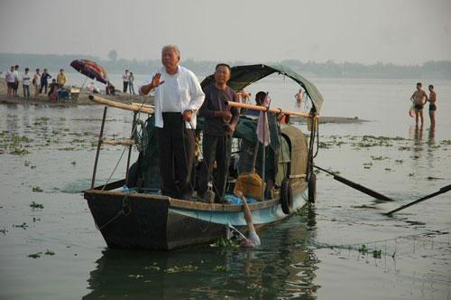 《挟尸要价》照片获2010全国摄影艺术奖引争议