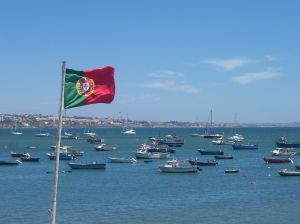 经济日报:葡萄牙要求推迟关于退出援助的讨论