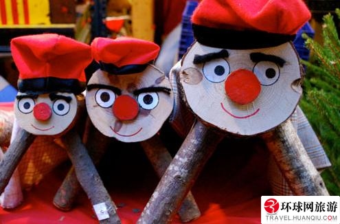 世界各地的新年奇俗:重回“子宫”感受新生(组图)