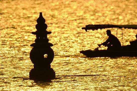 快乐漫步 2010中国十大最具幸福感城市(组图)