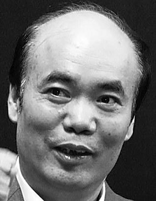 必须走出比较优势陷阱_滚动新闻