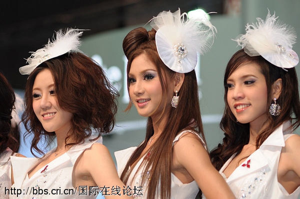 ̩����Ů��ģ�����ִ��۵���