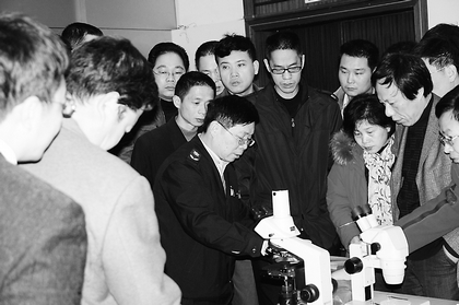 ��Ƭϴ�ӷ�Խ��ԽԶ