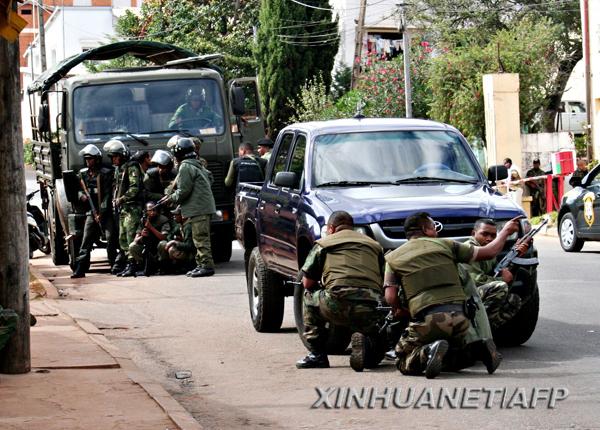 �����˹���׶�������װ��ͻ