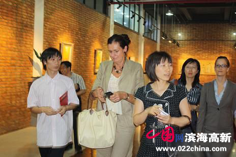 英国驻华大使馆官员再访辰赫创意产业园(组图