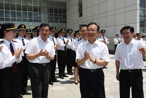 �¼ұ�ǿ����ֻ�м�ָĸ￪�Ź��Ҳ��й���ǰ;