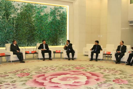 商务部表彰“跨国公司携手健康快车为贫困白内障患者送光明”活动