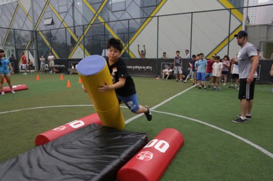 英孚青少儿英语学员俱乐部之美式橄榄球乐享阳