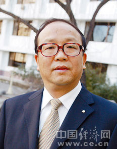 52岁李小三出任云南省委组织部长(图\/简历)_滚