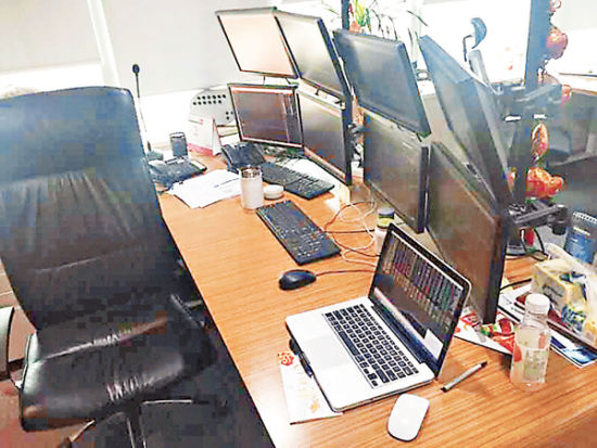 港媒:够狠!内地炒股神器恶斗香港大鳄|港股|散