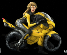  Body painting helps the largest motorcycle exhibition of beauty