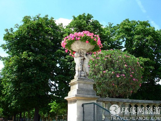 花卉小城纽密:市民养殖的每盆花政府都有备案
