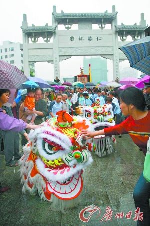 专家称非遗保护要体现“手”的价值(组图)
