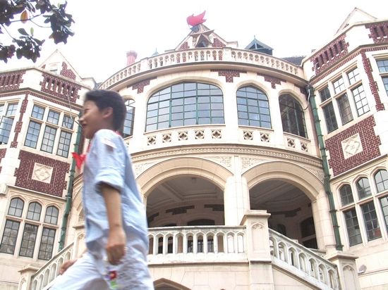 愚园路上的王伯群住宅,也属于“遗产日”中80家免费开放的文化遗产景点。 上海:80处文物建筑“遗产日”免费开放