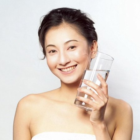 办公室饮水法:喝水选个合适的杯子