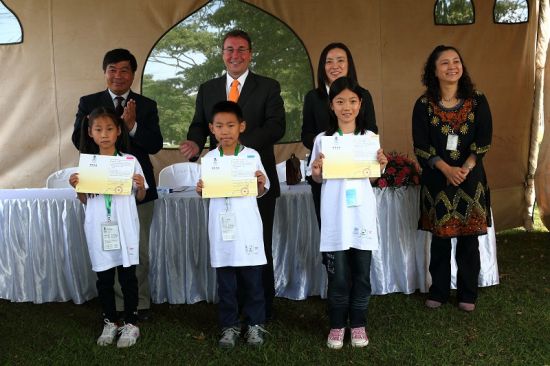 联合国环境规划署为中国儿童环保教育计划颁奖