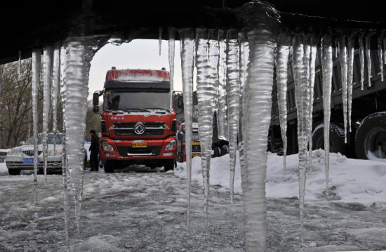 ͭ���������˴������������ѩ