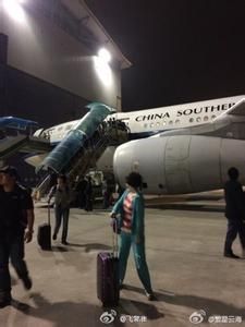 飞机在广州迫降后，更换飞机完成了航班。