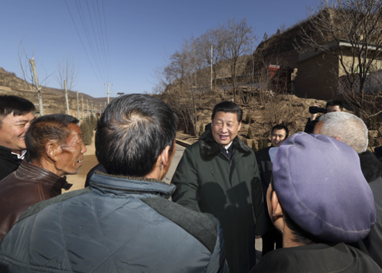 习近平回延安梁家河村:与村民忆打坝淤地往事