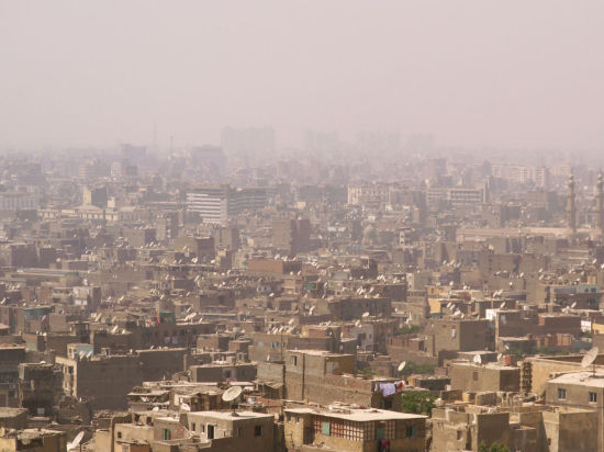 开罗的雾霾天让人窒息