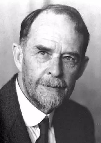 摩尔根（Thomas Hunt Morgan，1866―1945），遗传学家和胚胎学家。1933年因丰富遗传的染色体学说， 获诺贝尔生理学或医学奖。