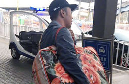 杜海涛的迷思 背啥样印花包不土
