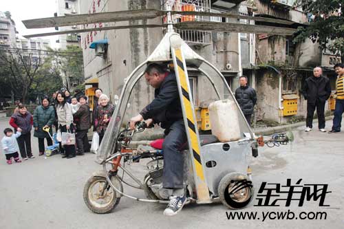 重庆最牛工人摩托车改装直升机
