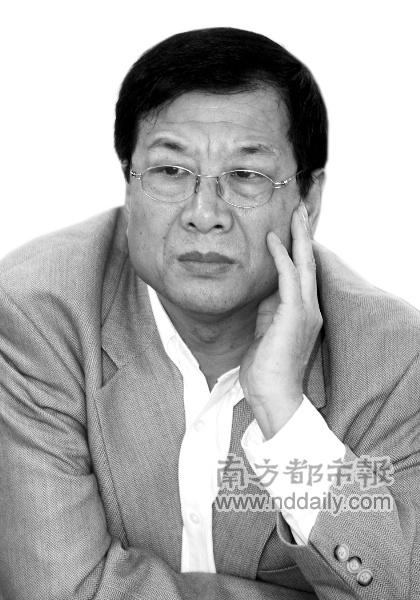 珠海市人大代表,珠海市中油塔鑫石化公司董事长李健康.