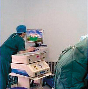 医生做手术时玩电脑打游戏