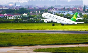 ���к��շ���Ա��ְ������������Ӫ���շ�չ