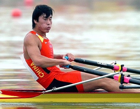 中国赛艇选手张亮记错比赛时间无缘奥运