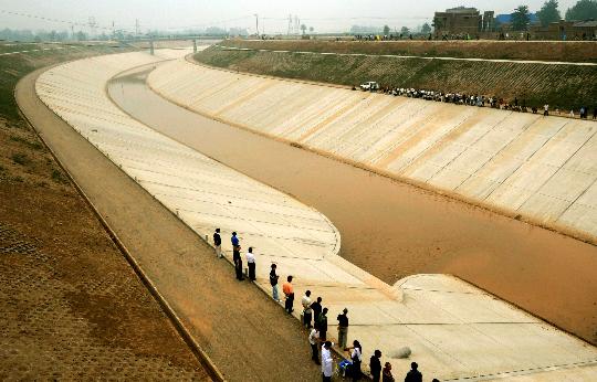 河北开始通过南水北调中线总干渠向北京供水