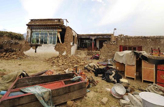 西藏当雄县格达乡因地震死亡30余人
