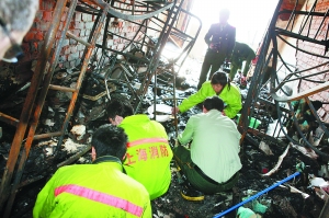 上海商学院宿舍火灾 四女生跳楼身亡