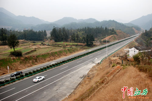 > 景婺黄高速公路全线通车(组图)