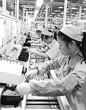 颈椎神经支配分布图_南充市人均可支配收入