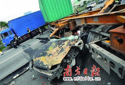 佛山一环南庄段发生一起严重交通事故