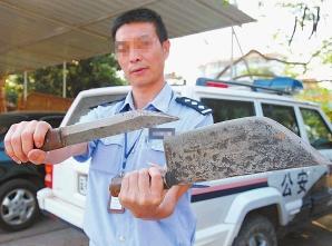 鬼火踏板摩托车图片