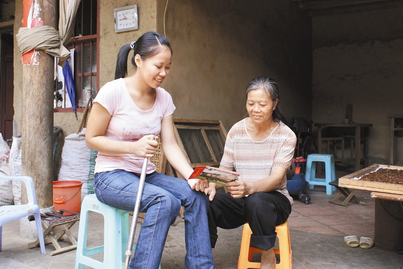 华安:<em>假肢女孩</em>走出大学路 残疾,大学 _新闻中心