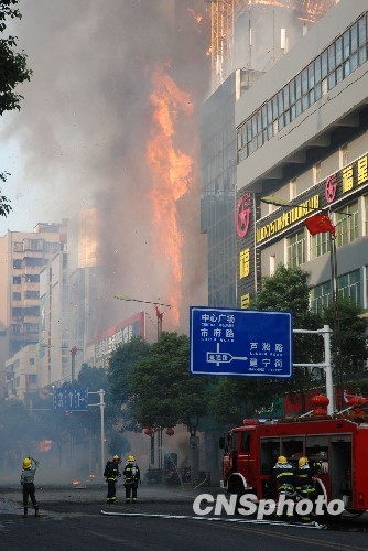 湖南株洲在建建筑工地发生火灾(组图)