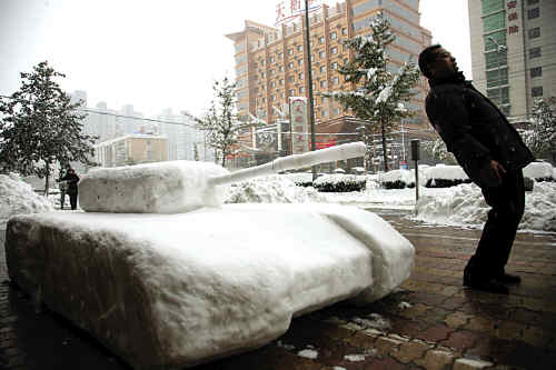 54年最大暴雪石家庄封城 积雪几达半米